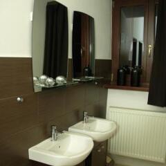 Отель Hostel Piaskowy Польша, Вроцлав - отзывы, цены и фото номеров - забронировать отель Hostel Piaskowy онлайн ванная