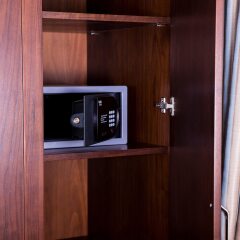 Grand Aras Hotel & Suites Турция, Стамбул - отзывы, цены и фото номеров - забронировать отель Grand Aras Hotel & Suites онлайн сейф в номере