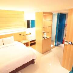 Grammos Hotel сейф в номере