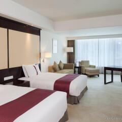 Отель Holiday Inn Guangzhou Shifu комната для гостей фото 4