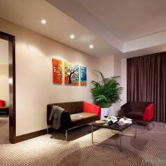Отель Novotel Shenzhen Watergate Китай, Шэньчжэнь - отзывы, цены и фото номеров - забронировать отель Novotel Shenzhen Watergate онлайн комната для гостей фото 2