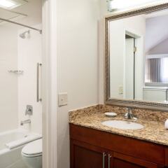 Отель Residence Inn by Marriott Las Vegas Convention Center США, Лас-Вегас - 1 отзыв об отеле, цены и фото номеров - забронировать отель Residence Inn by Marriott Las Vegas Convention Center онлайн ванная фото 2