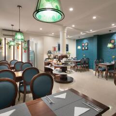 Holiday Emerald Hotel гостиничный бар