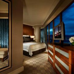Отель Mandalay Bay Resort And Casino фото 5