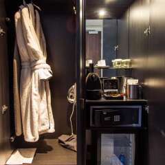 Отель DoubleTree by Hilton Hotel Amsterdam - NDSM Wharf Нидерланды, Амстердам - отзывы, цены и фото номеров - забронировать отель DoubleTree by Hilton Hotel Amsterdam - NDSM Wharf онлайн сейф в номере