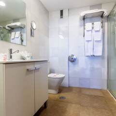 Отель Apartamentos Don Carlos Испания, Сантандер - отзывы, цены и фото номеров - забронировать отель Apartamentos Don Carlos онлайн ванная фото 2