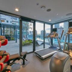 Отель Oakwood Studios Singapore фитнесс-зал фото 4