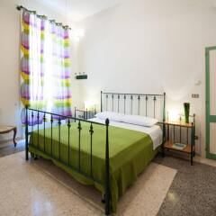 Отель B&B Li Chipuri Лечче комната для гостей фото 2