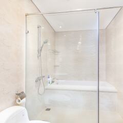 Апартаменты Vinhomes Central Park - Luxury Apartment ванная фото 2