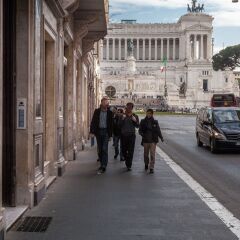 Отель Amazing Suite Vittoriano спортивное сооружение
