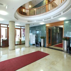 Lindner Hotel & Residence Main Plaza интерьер отеля фото 2
