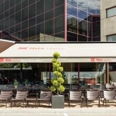 Отель ibis Schiphol Amsterdam Airport Нидерланды, Бадхевердорп - 7 отзывов об отеле, цены и фото номеров - забронировать отель ibis Schiphol Amsterdam Airport онлайн бассейн фото 2