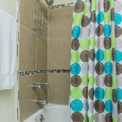 Отель Oakland CE by Pro Homes Jamaica ванная