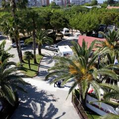 Отель La Siesta Salou Resort & Camping парковка