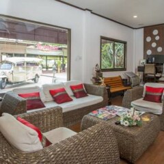 Отель Ploy Khumthong Boutique Resort Бангкок фото 17