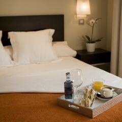 Отель Suites Viena Plaza De Espana Мадрид в номере фото 2