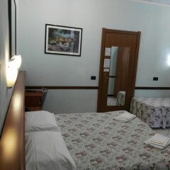 Hotel Modena Генуя сейф в номере
