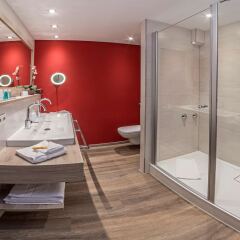 Отель Drei Loewen Hotel Германия, Мюнхен - 14 отзывов об отеле, цены и фото номеров - забронировать отель Drei Loewen Hotel онлайн спа