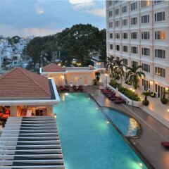 Hotel Equatorial Ho Chi Minh City бассейн фото 2
