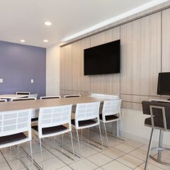 Отель Microtel Inn & Suites Modesto