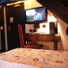 Отель The Black Boy Inn удобства в номере