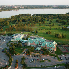 Отель Doubletree By Hilton Gatineau-Ottawa Гатино приотельная территория
