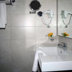 Acar Hotel ванная