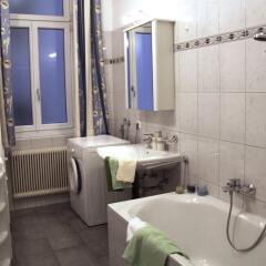 Апартаменты CheckVienna Edelhof Apartments ванная