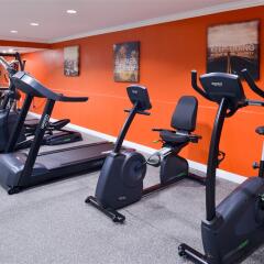 Отель Howard Johnson Los Angeles США, Лос-Анджелес - отзывы, цены и фото номеров - забронировать отель Howard Johnson Los Angeles онлайн фитнесс-зал фото 3