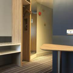 Отель Holiday Inn Express Geneva Airport сауна