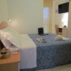 Hotel 4 Stagioni Риччоне комната для гостей