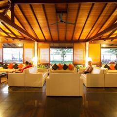 Coral Sands Hotel интерьер отеля