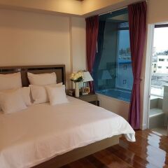 Отель S.E.T Thanmongkol Residence комната для гостей фото 3