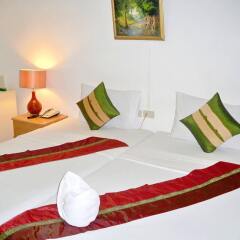 Отель Best Value Inn Nana Бангкок комната для гостей
