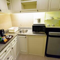 Отель Centre Point Sukhumvit 10 в номере фото 2