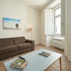 Апартаменты Portugal Ways Santos Azulejos Apartments комната для гостей фото 2