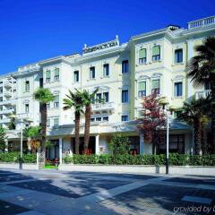 Отель Grand Hotel Trieste & Victoria Италия, Абано-Терме - 2 отзыва об отеле, цены и фото номеров - забронировать отель Grand Hotel Trieste & Victoria онлайн вид на фасад