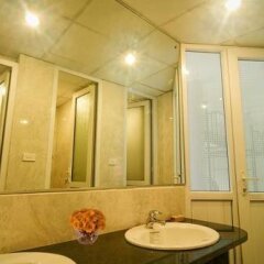 Отель Hanoi Street View Hotel Вьетнам, Ханой - отзывы, цены и фото номеров - забронировать отель Hanoi Street View Hotel онлайн ванная фото 2