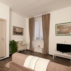 Отель Home Sweet Home Apartments Италия, Генуя - отзывы, цены и фото номеров - забронировать отель Home Sweet Home Apartments онлайн комната для гостей фото 2