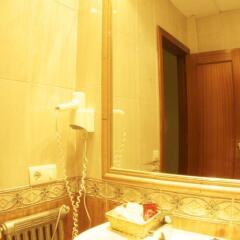 Hotel Los Tilos ванная