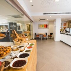 Montefiore Hotel Израиль, Иерусалим - 8 отзывов об отеле, цены и фото номеров - забронировать отель Montefiore Hotel онлайн питание фото 2