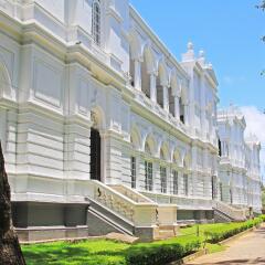 Отель Yoho Ruwanpura Place вид на фасад