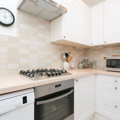 Отель Veeve - Rosey Rosslyn Flat в номере фото 2