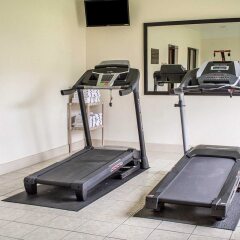 Отель Comfort Inn North Conference Center фитнесс-зал фото 2