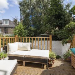 Отель onefinestay - Hampstead private homes балкон