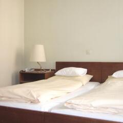 Pension Hotel Mariahilf сейф в номере