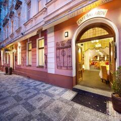 Hotel Aron вид на фасад фото 2