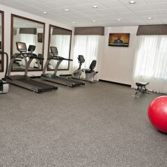 Отель Holiday Inn Express & Suites Columbus-Easton фитнесс-зал фото 4