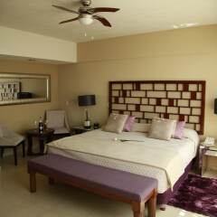 San Pietro Boutique Hotel сейф в номере