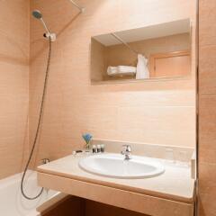 Отель Apartahotel Exe Campus San Mamés Испания, Леон - отзывы, цены и фото номеров - забронировать отель Apartahotel Exe Campus San Mamés онлайн ванная